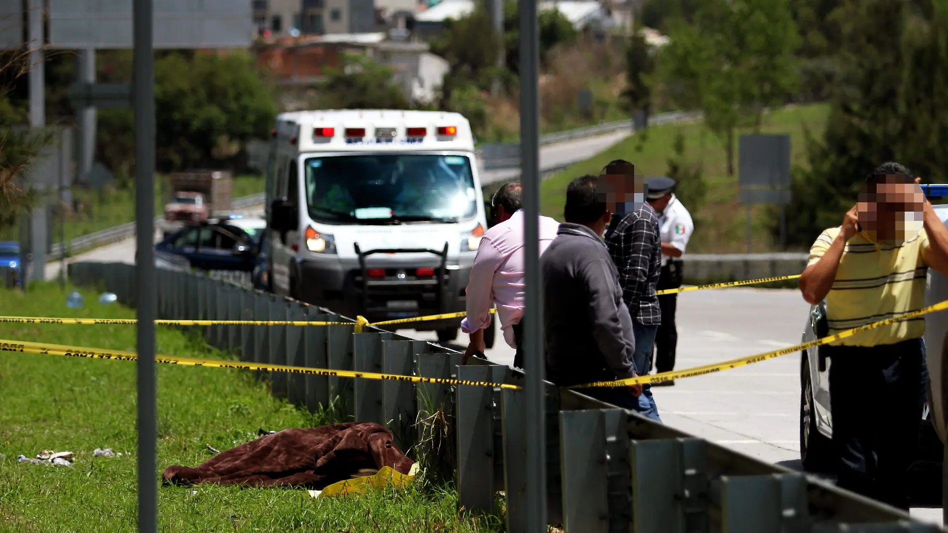 MUJER MUERTA EN PERIFÉRICO Y FORJADORES   (2)